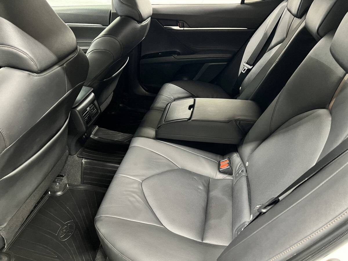 Toyota Camry, 2018 Фото №12