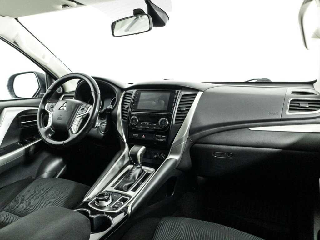 Mitsubishi Pajero Sport, 2018 Фото №9