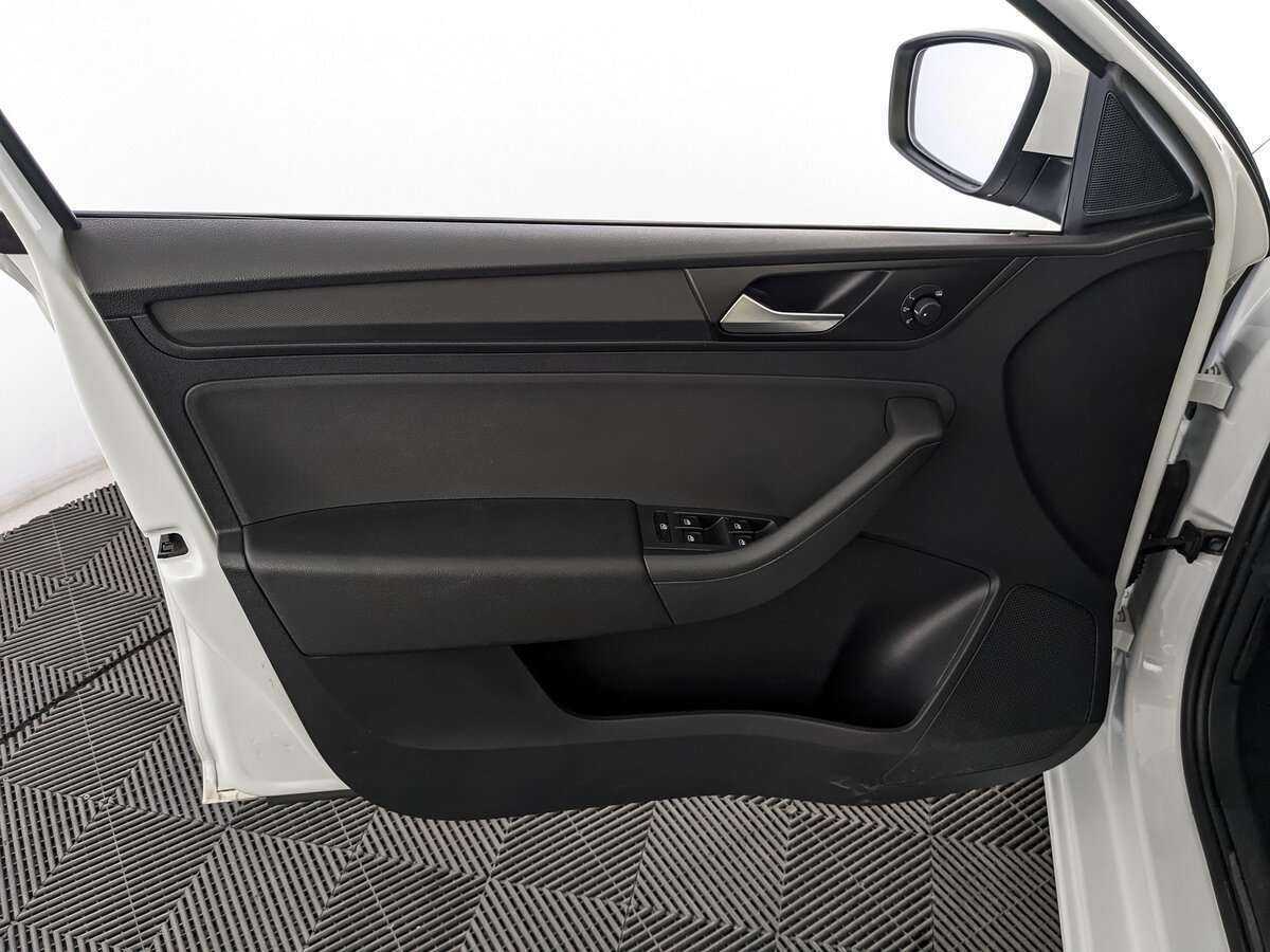 Volkswagen Polo, 2020 Фото №15