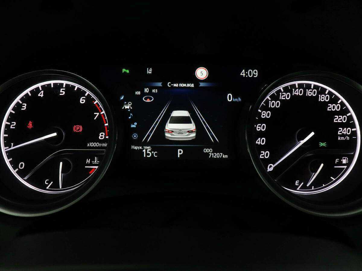 Toyota Camry, 2020 Фото №10