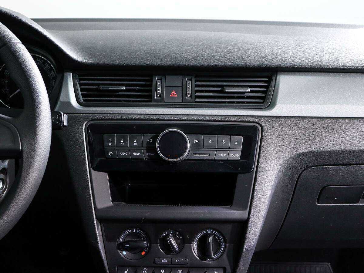 Skoda Rapid, 2018 Фото №12