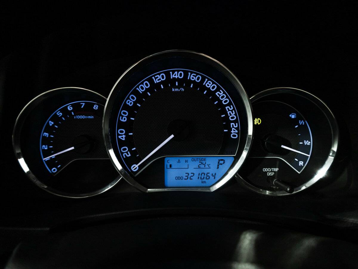 Toyota Corolla XI (E160, E170, E180), 2014 Фото №12