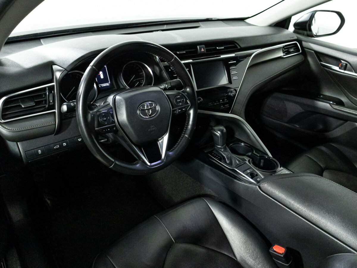 Toyota Camry, 2018 Фото №11