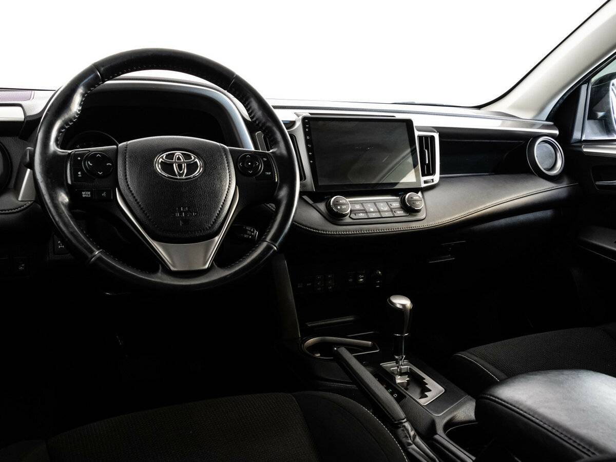 Toyota RAV4, 2017 Фото №8