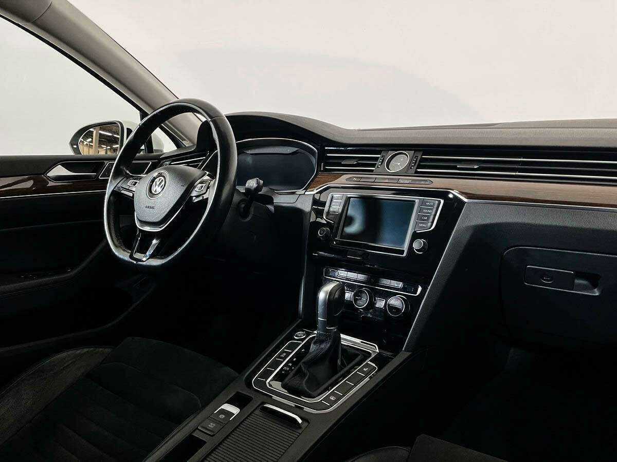 Volkswagen Passat, 2017 Фото №9