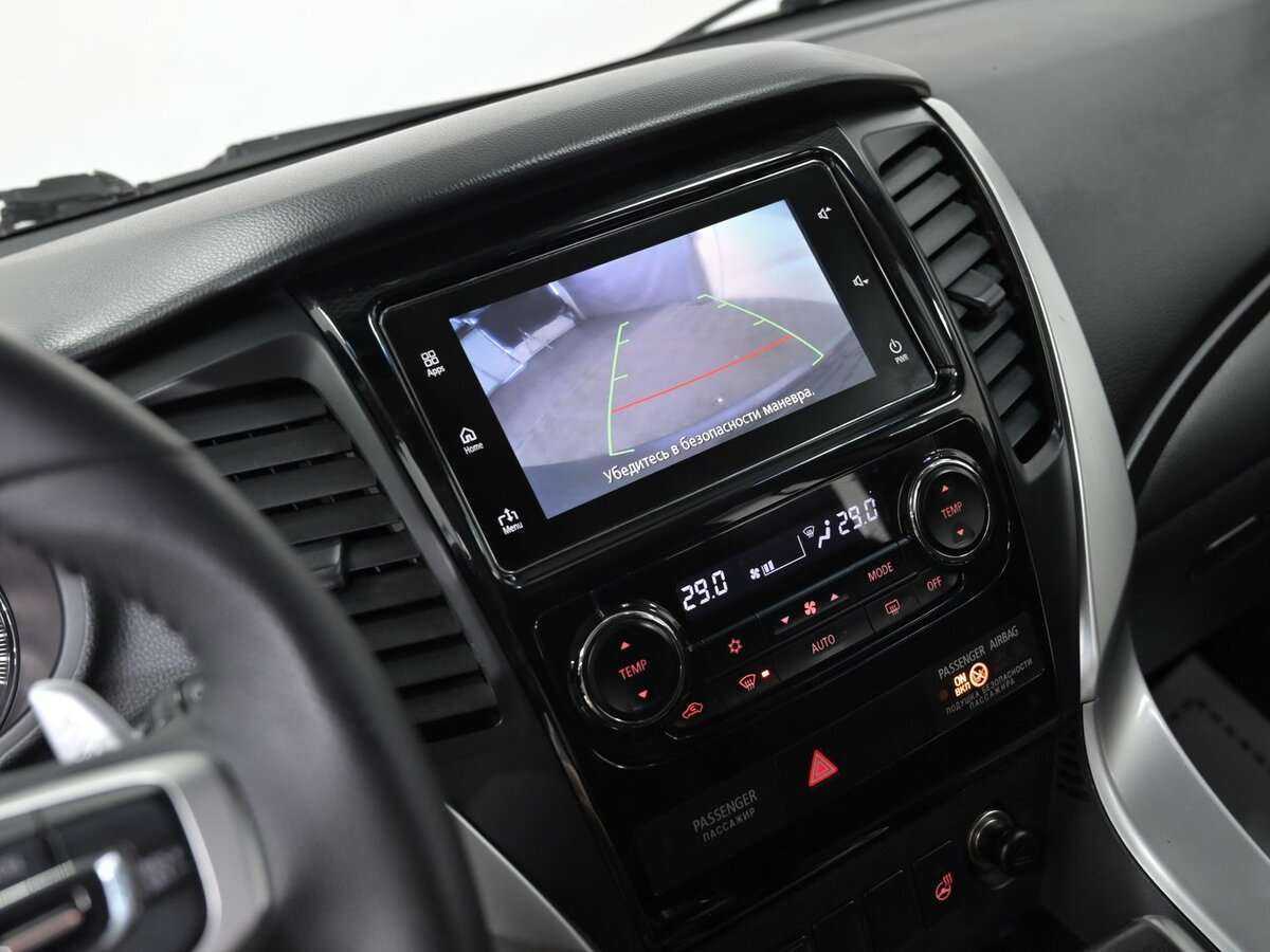 Mitsubishi Pajero Sport, 2017 Фото №12