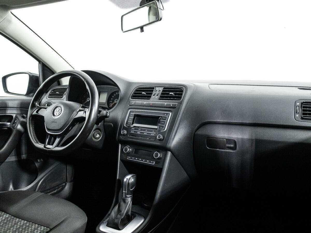 Volkswagen Polo, 2017 Фото №9