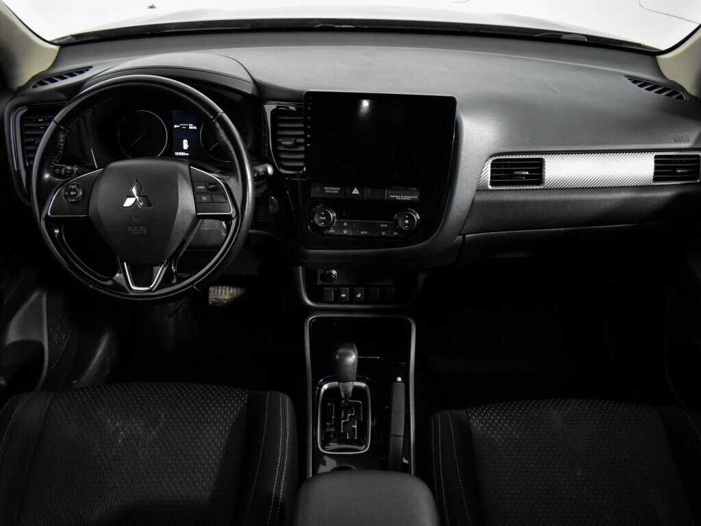 Mitsubishi Outlander, 2017 Фото №14