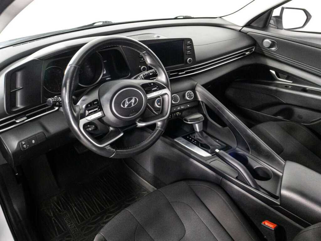 Hyundai Elantra, 2021 Фото №11