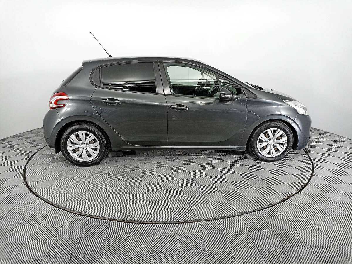Peugeot 208, 2013 Фото №4