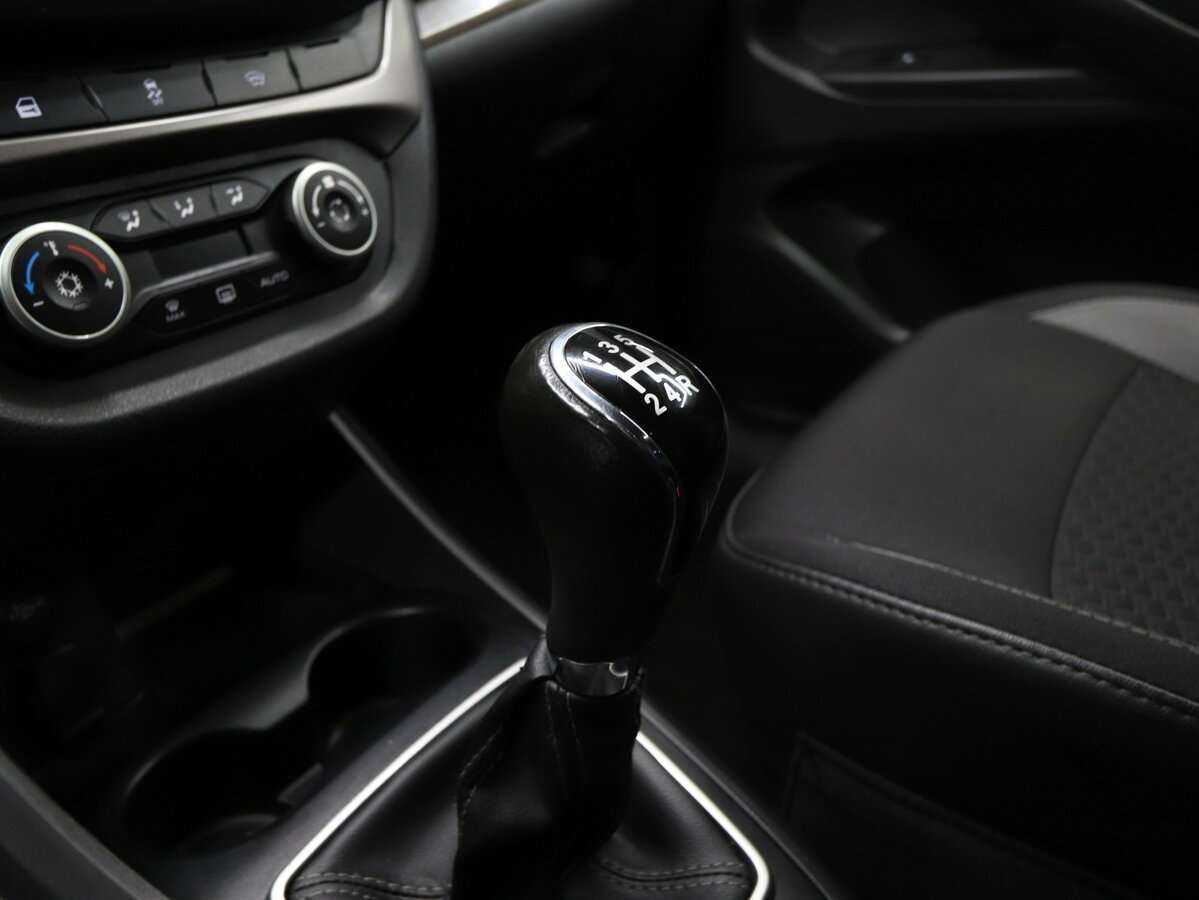 Lada (ВАЗ) Vesta SW, 2020 Фото №14