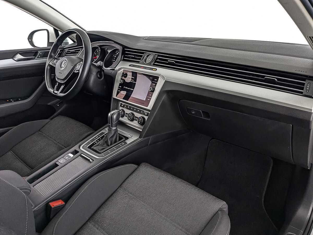 Volkswagen Passat, 2019 Фото №13