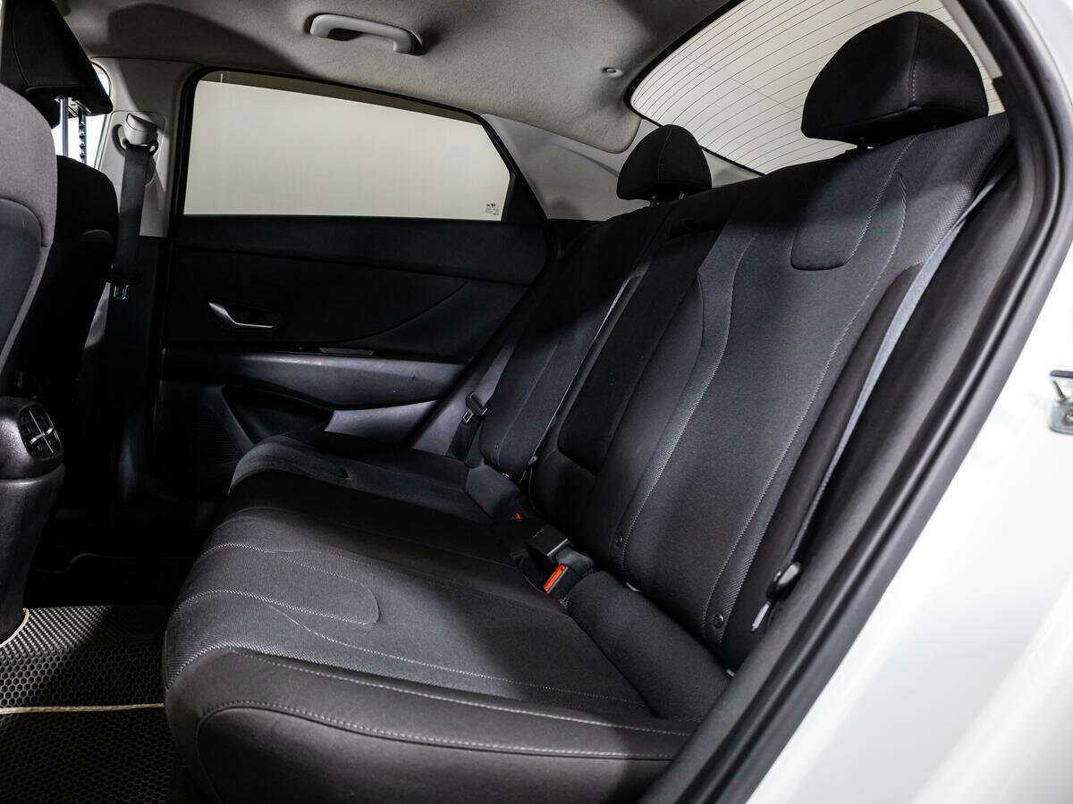 Hyundai Elantra, 2020 Фото №8