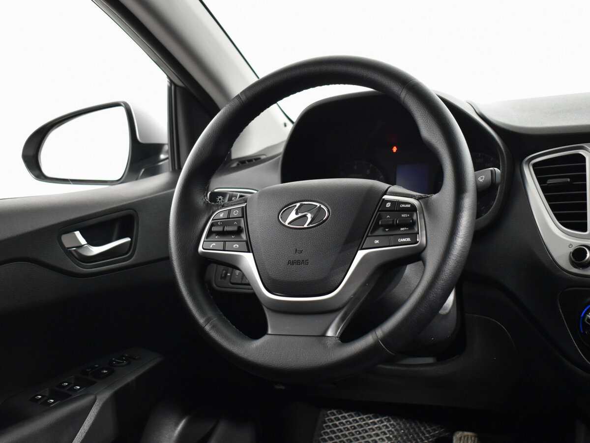 Hyundai Solaris II Рестайлинг, 2020 Фото №14