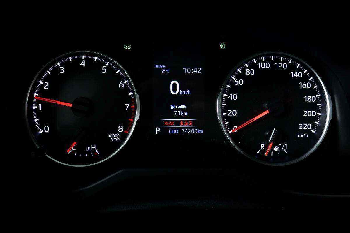 Toyota RAV4, 2020 Фото №10