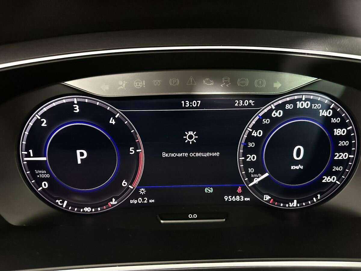 Volkswagen Tiguan, 2018 Фото №13