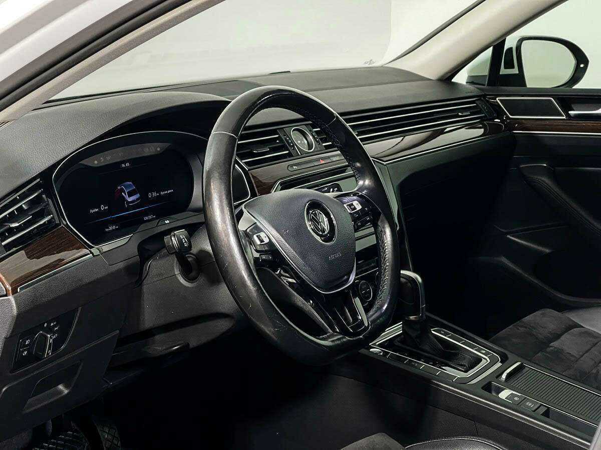 Volkswagen Passat, 2017 Фото №13