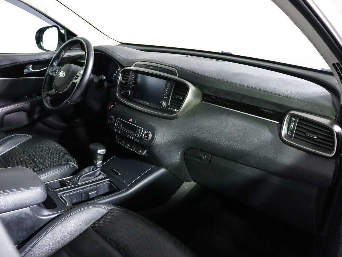 Kia Sorento, 2018 Фото №10