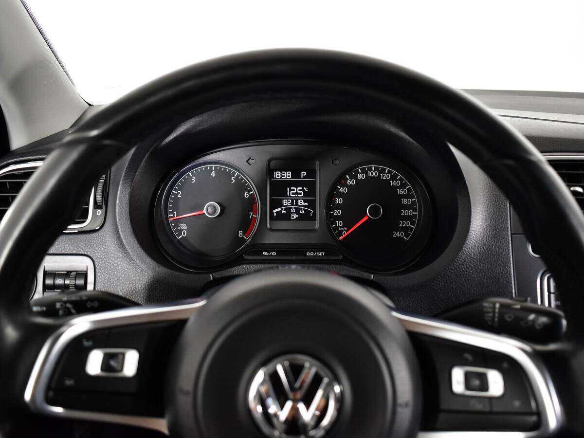 Volkswagen Polo, 2018 Фото №11
