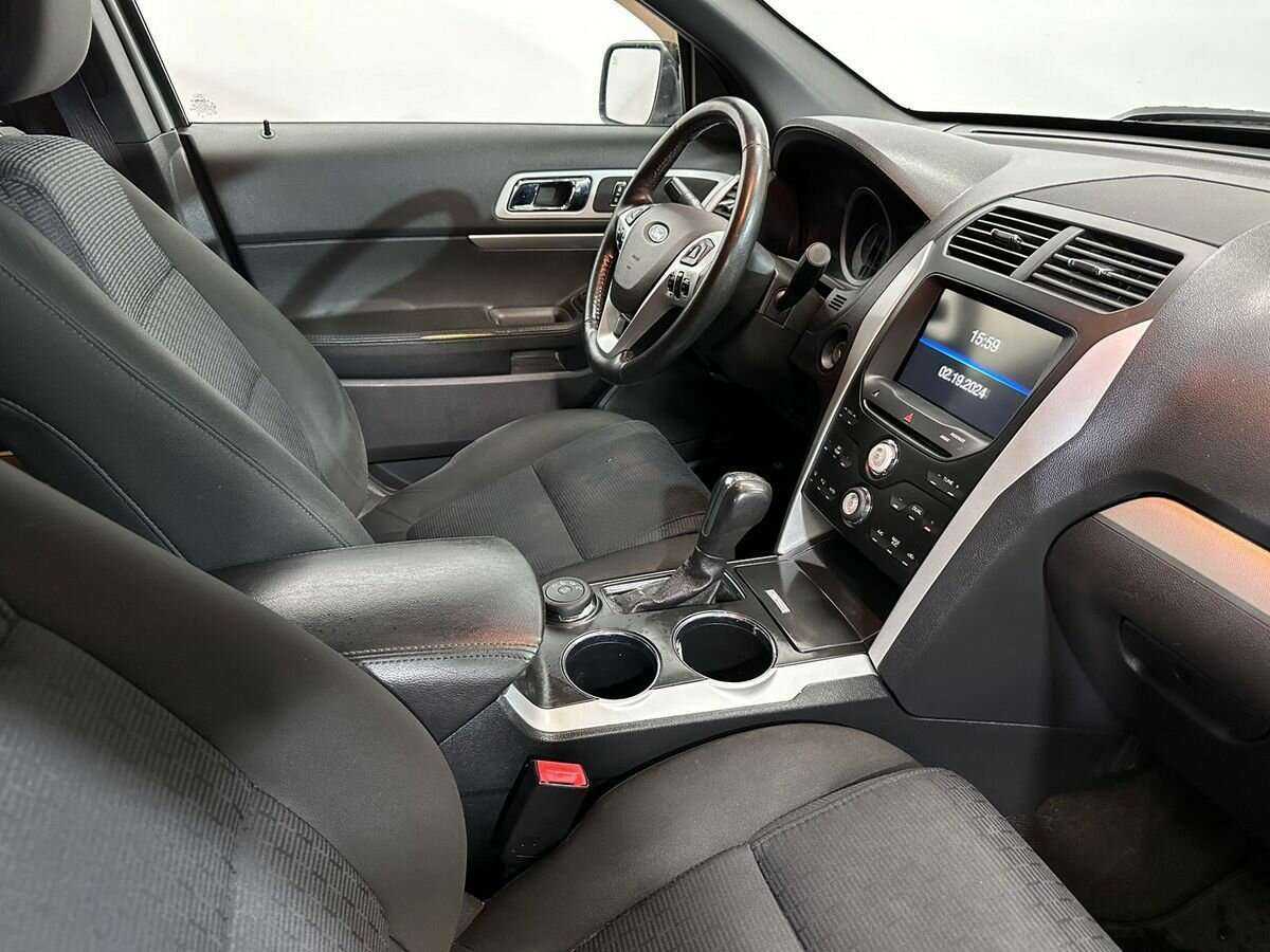 Ford Explorer, 2013 Фото №10