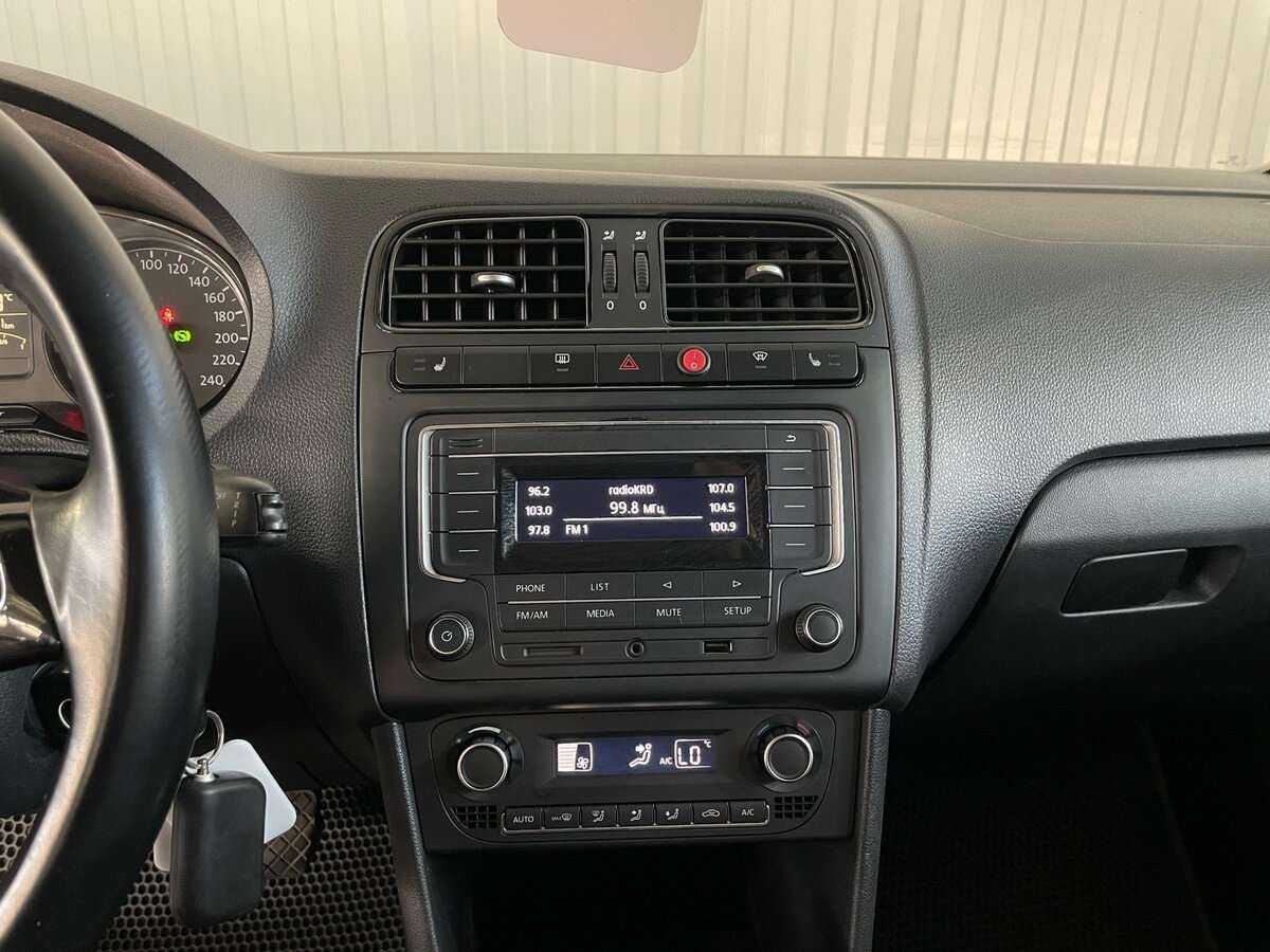 Volkswagen Polo, 2018 Фото №12