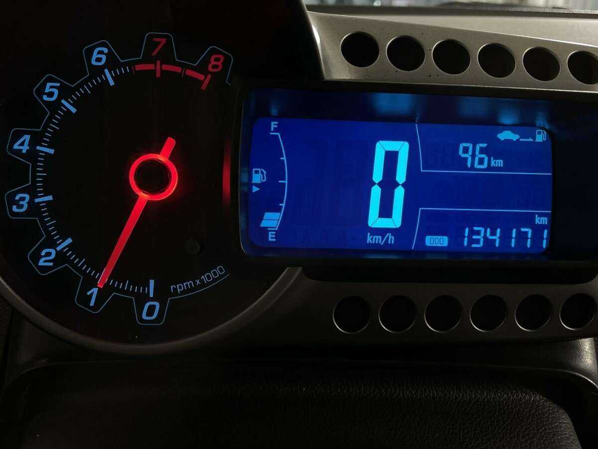 Chevrolet Aveo, 2013 Фото №10