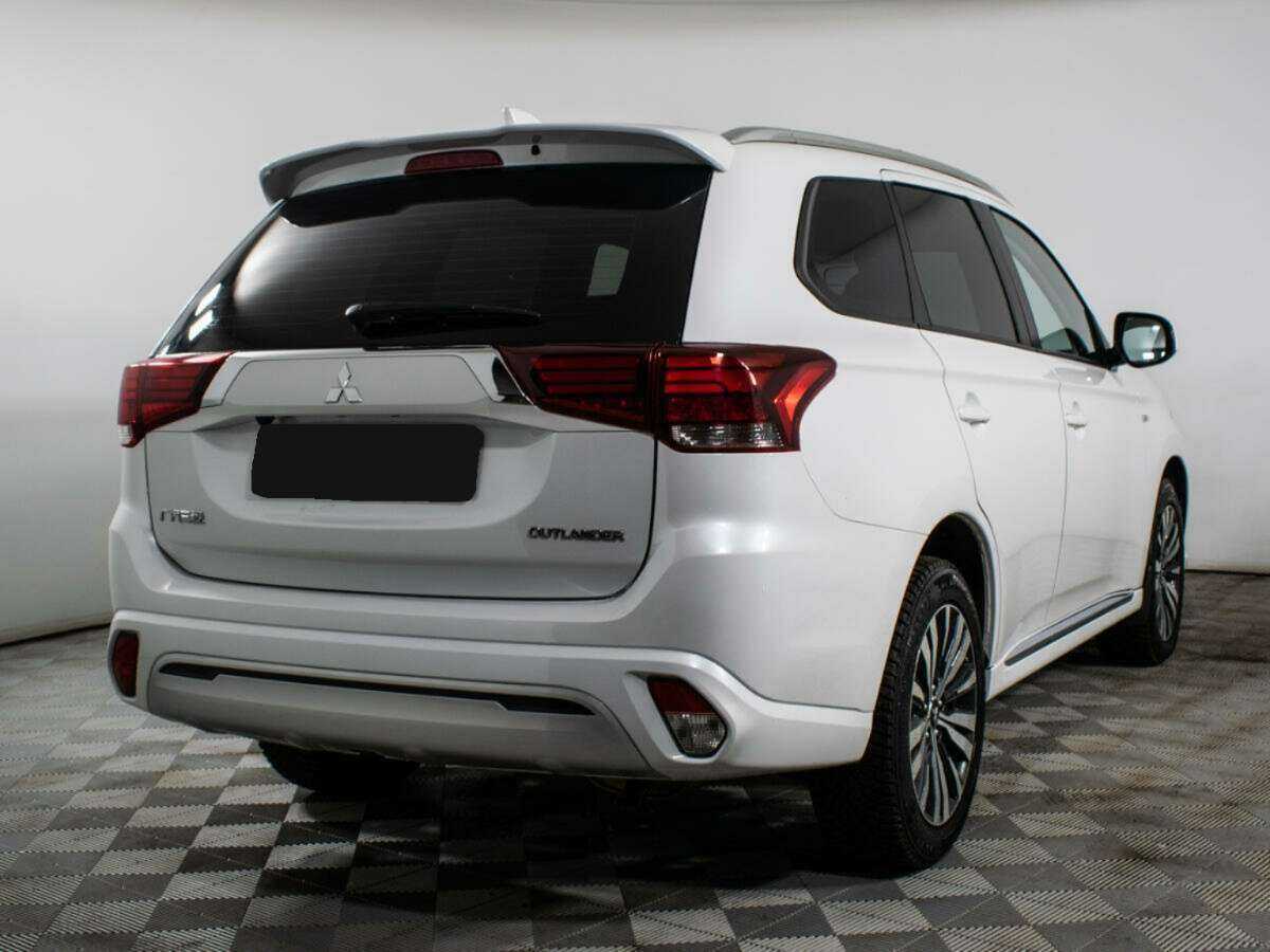 Mitsubishi Outlander, 2022 Фото №5