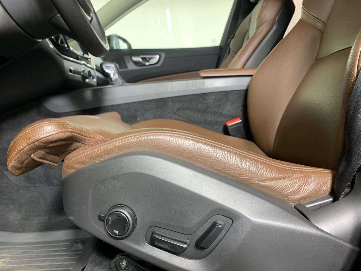 Volvo XC60, 2019 Фото №14