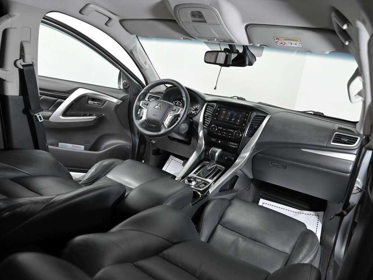 Mitsubishi Pajero Sport, 2017 Фото №5