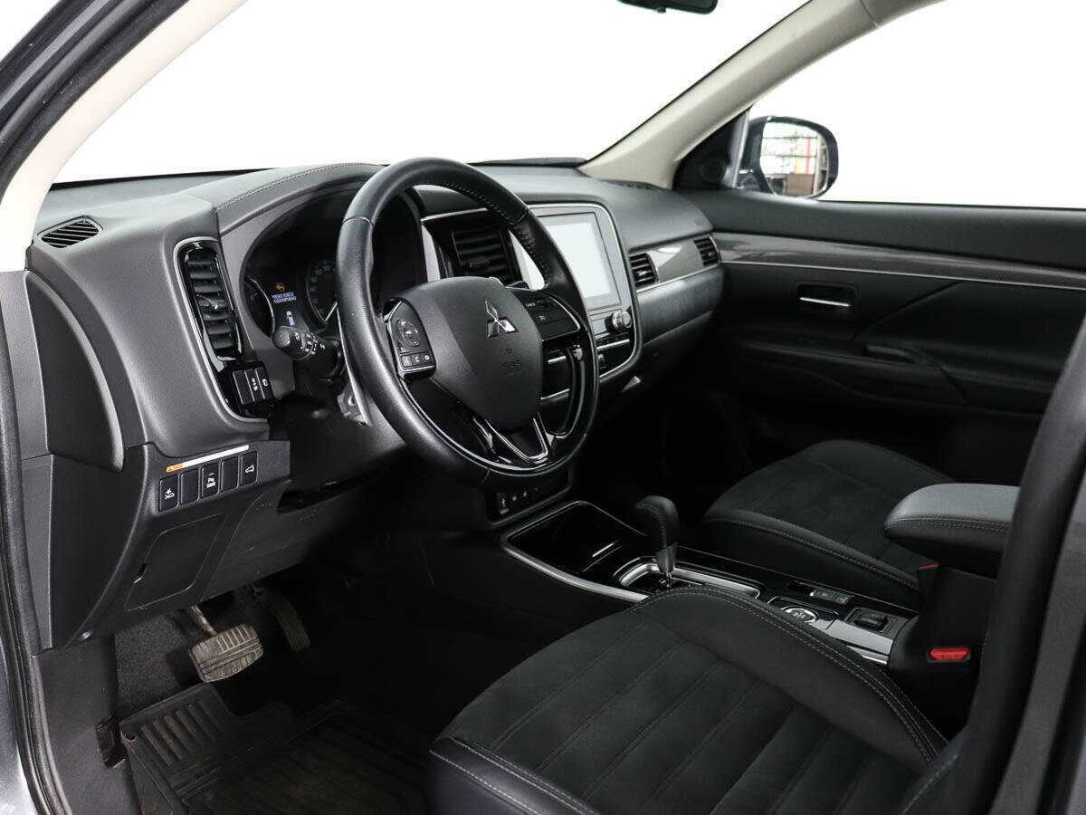 Mitsubishi Outlander, 2022 Фото №10