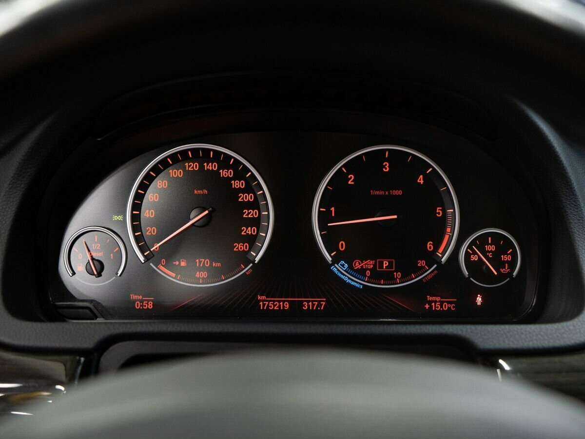 BMW 5 серии Gran Turismo 530d xDrive, 2014 Фото №11