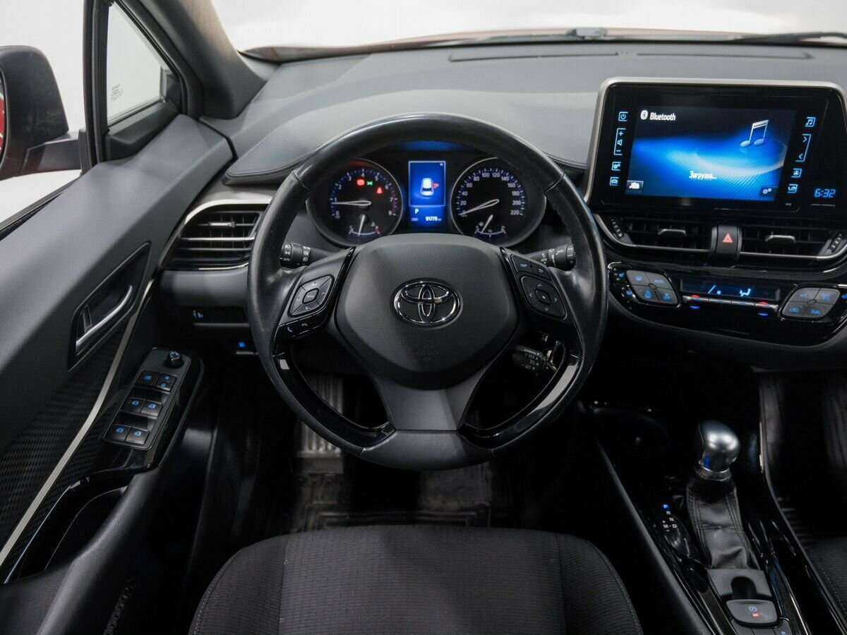 Toyota C-HR, 2018 Фото №9