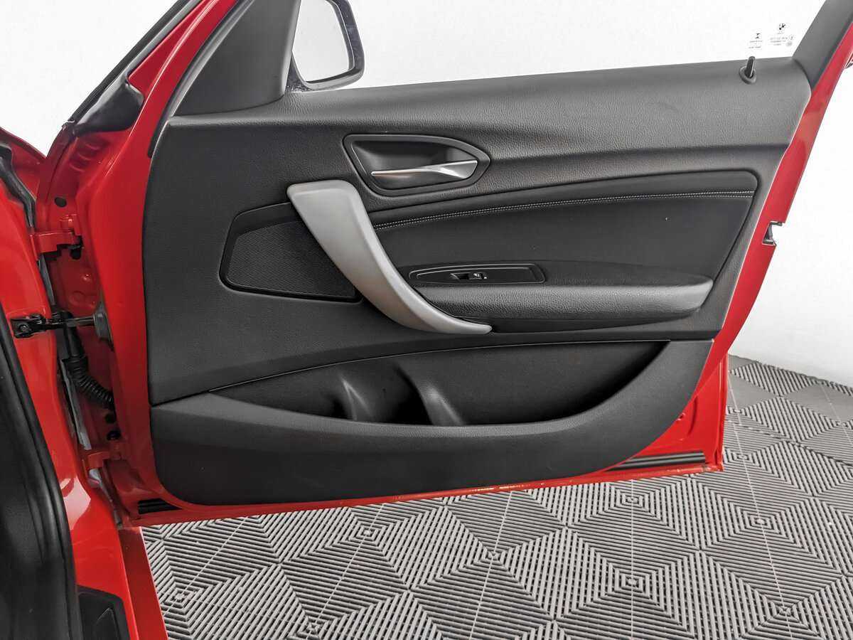 BMW 1 серии 118i, 2017 Фото №20