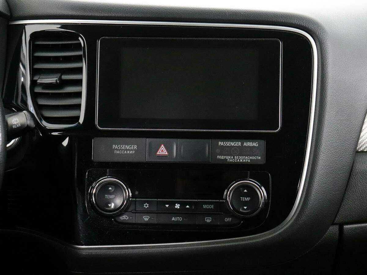 Mitsubishi Outlander, 2018 Фото №12