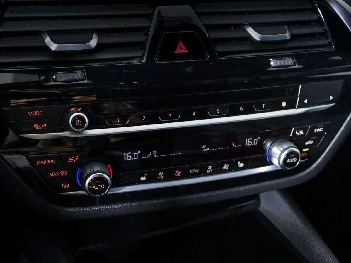 BMW 5 серии 520d xDrive, 2018 Фото №17