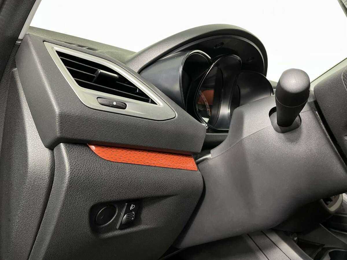 Lada (ВАЗ) Vesta SW Cross, 2019 - 75 250 км. | Фото №8