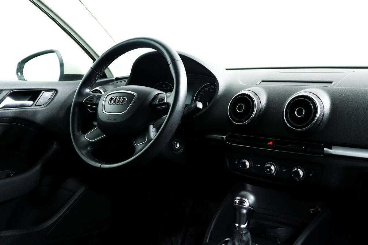 Audi A3, 2013 Фото №9
