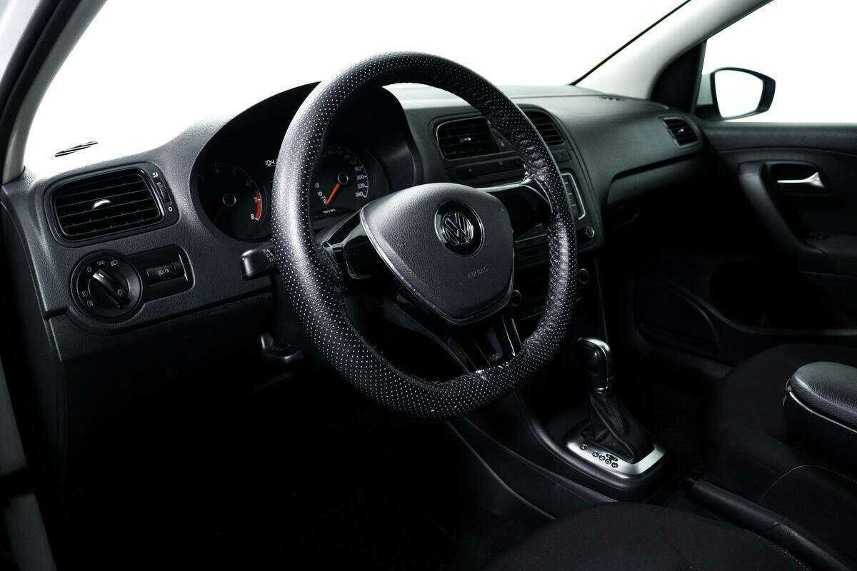 Volkswagen Polo, 2016 Фото №13