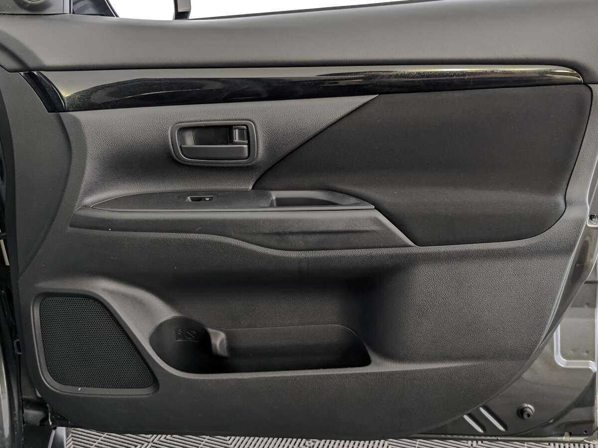 Mitsubishi Outlander, 2019 Фото №21