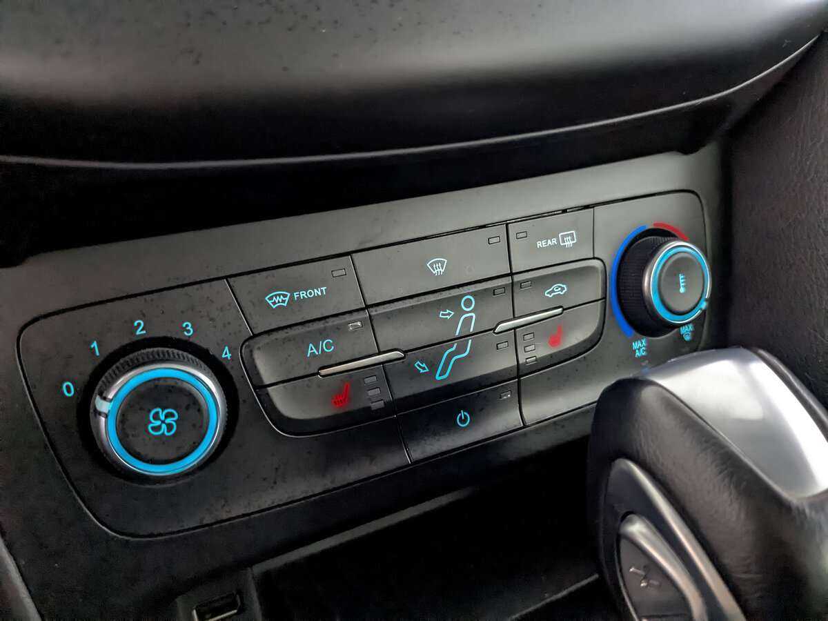 Ford Focus, 2018 Фото №17