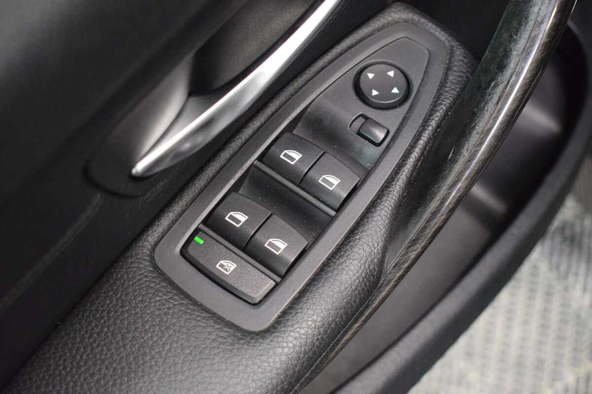 BMW 3 серии 328i, 2012 Фото №10