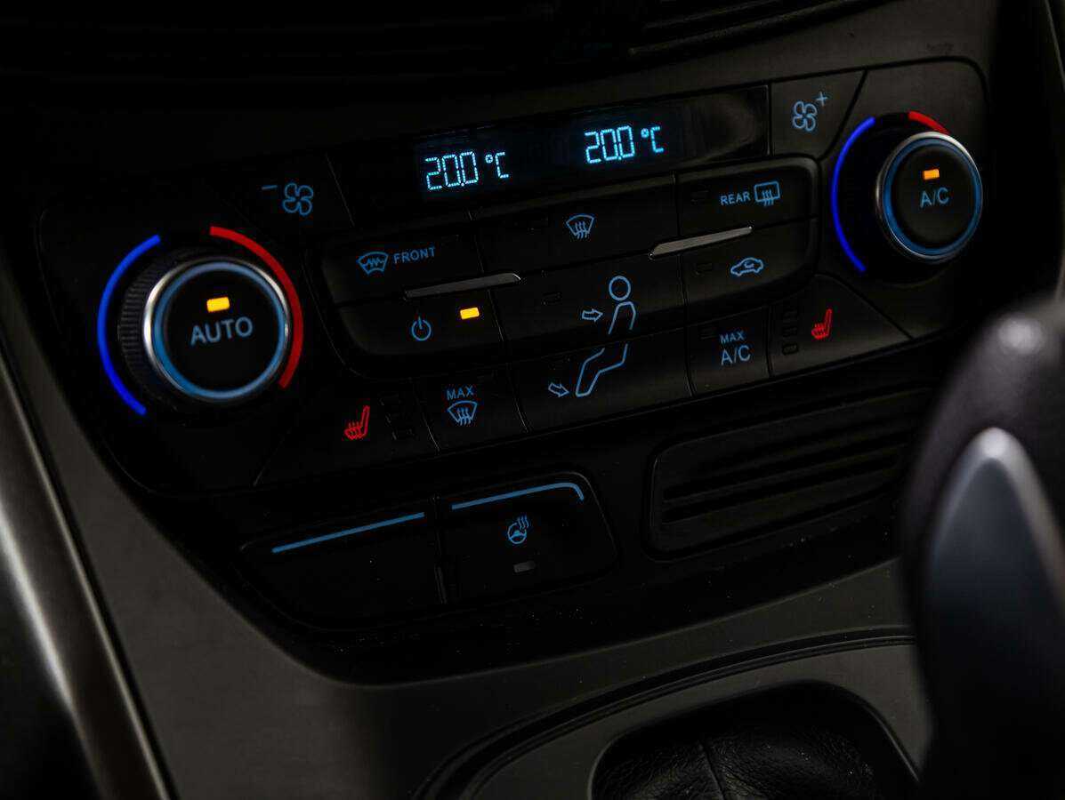 Ford Kuga, 2018 Фото №15