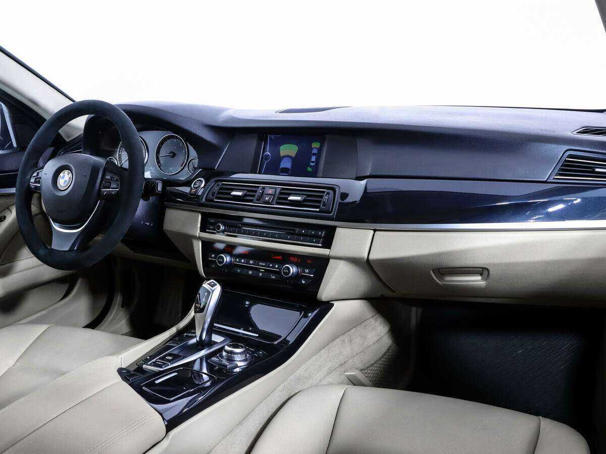BMW 5 серии 520i, 2012 Фото №9