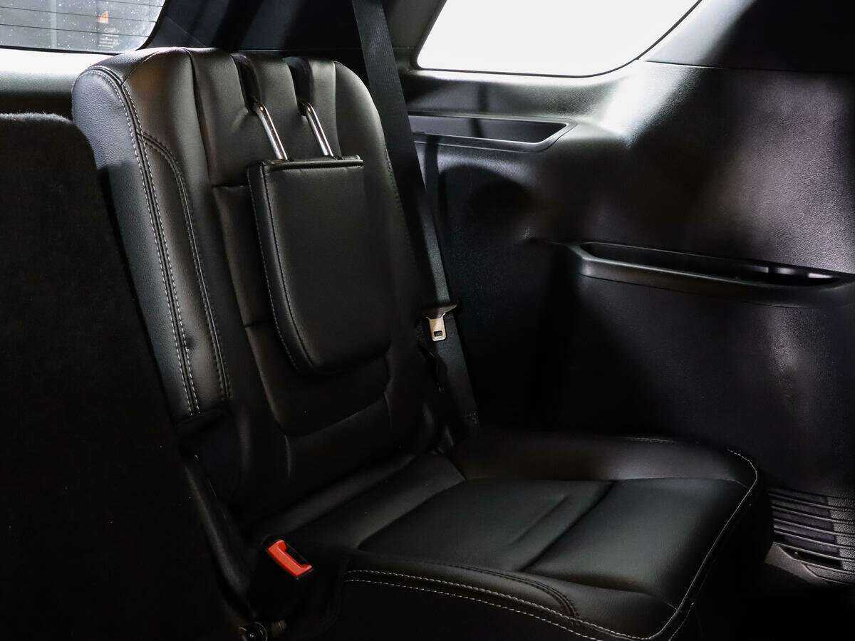 Ford Explorer, 2017 Фото №16
