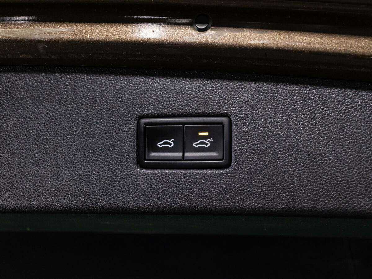 Volkswagen Tiguan, 2018 Фото №15