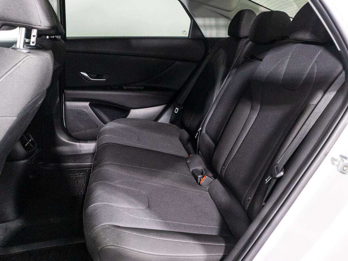 Hyundai Elantra, 2021 Фото №10