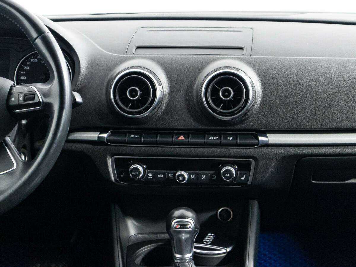 Audi A3, 2015 Фото №14