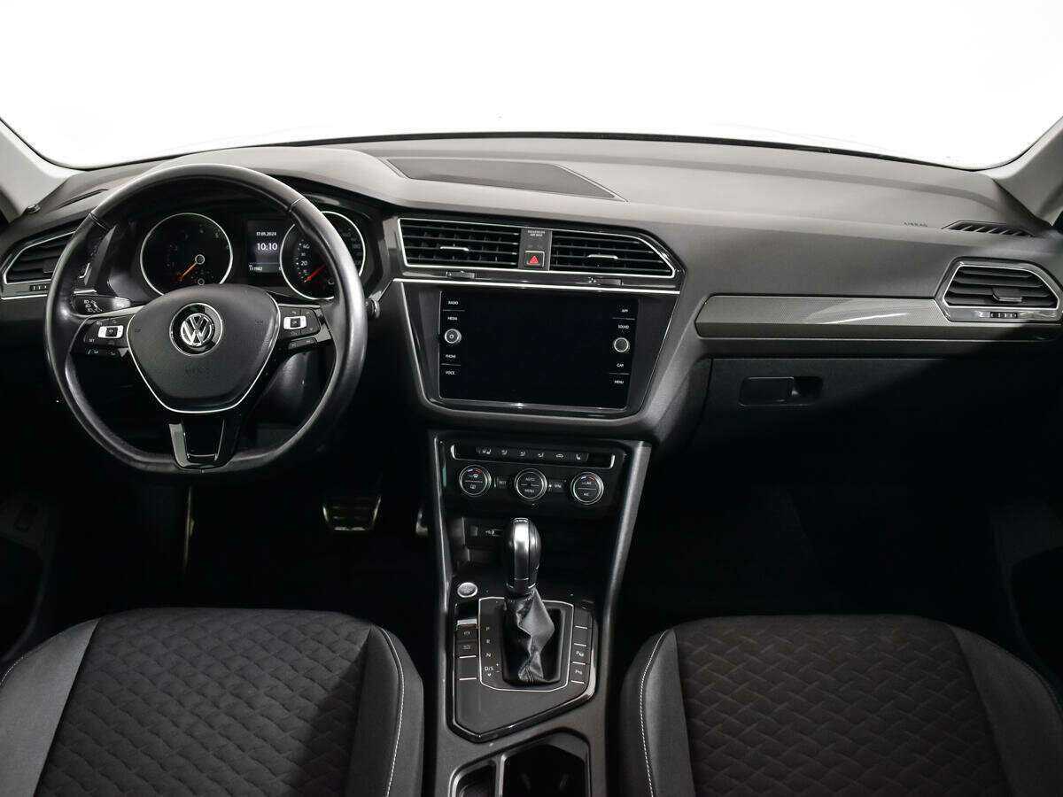 Volkswagen Tiguan L, 2018 Фото №11