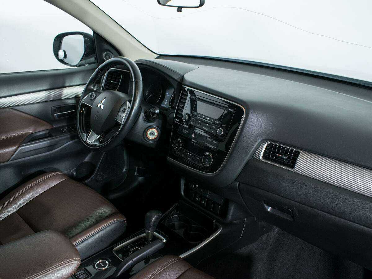 Mitsubishi Outlander, 2017 Фото №8