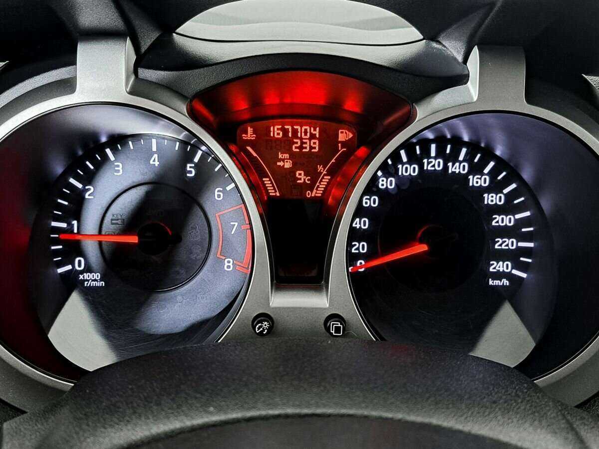 Nissan Juke, 2012 Фото №11